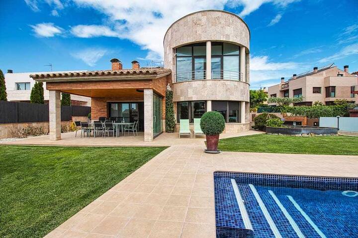 Casa La Vinya “Alto Standing”