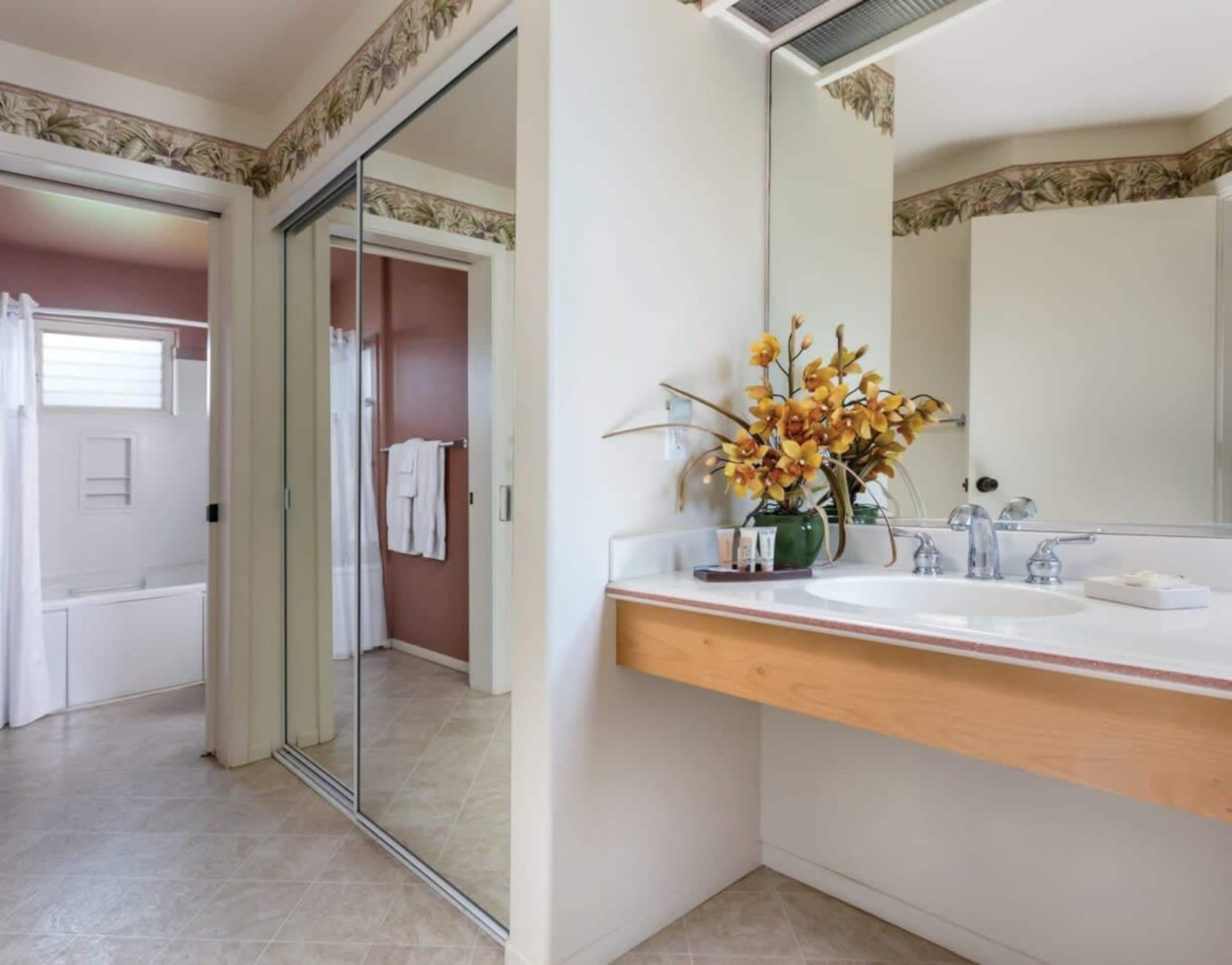 Luxury 2BR Villa w/ Balcony at Wyndham Bali Hai - Photo 24