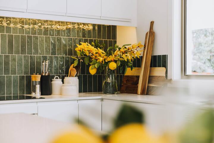 The Entire House – Lou and Lewie’s gallery image 5