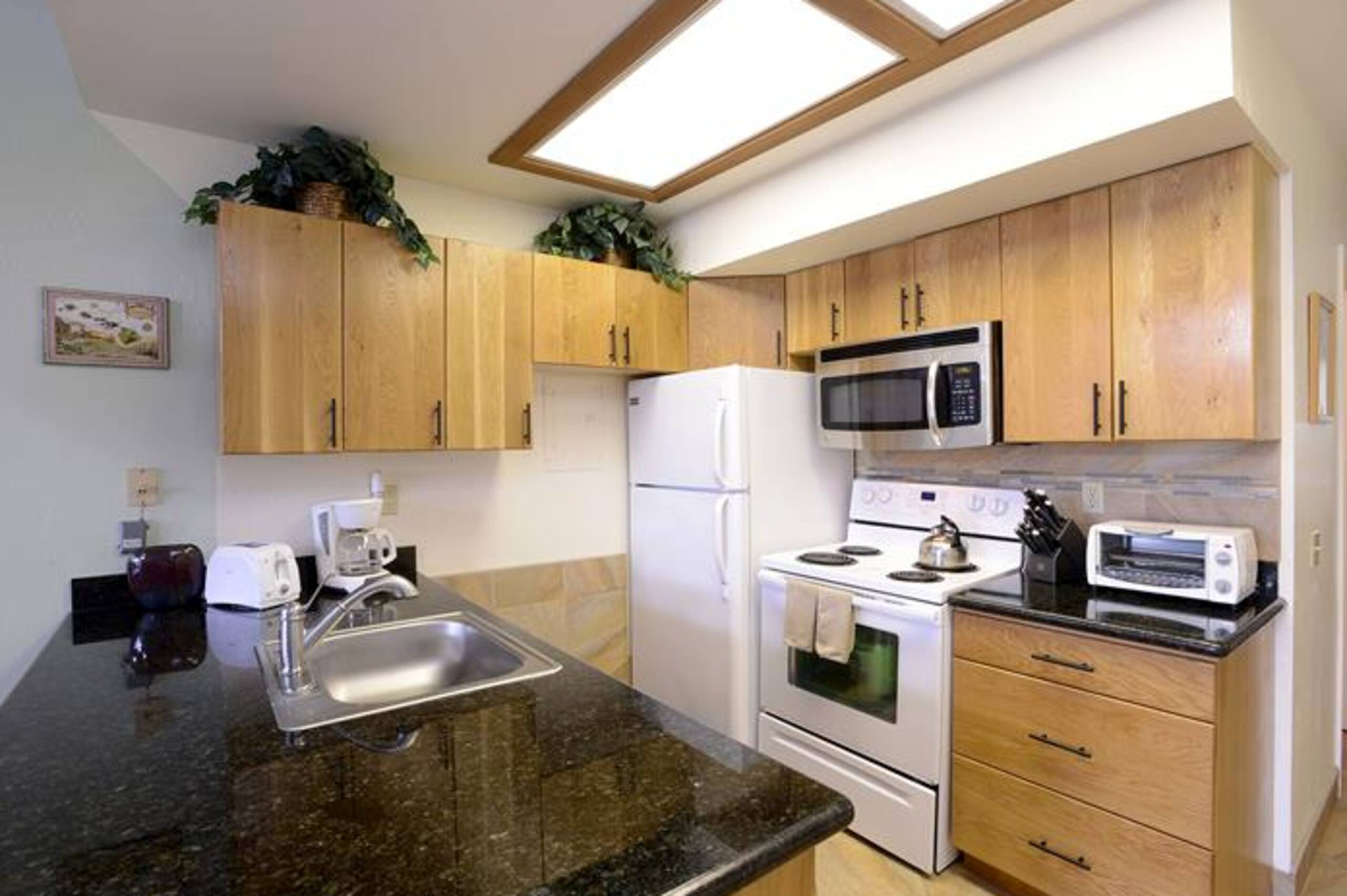 Condo in Kihei · ★4.86 · 2 bedrooms · 4 beds · No bathroom - Image 8