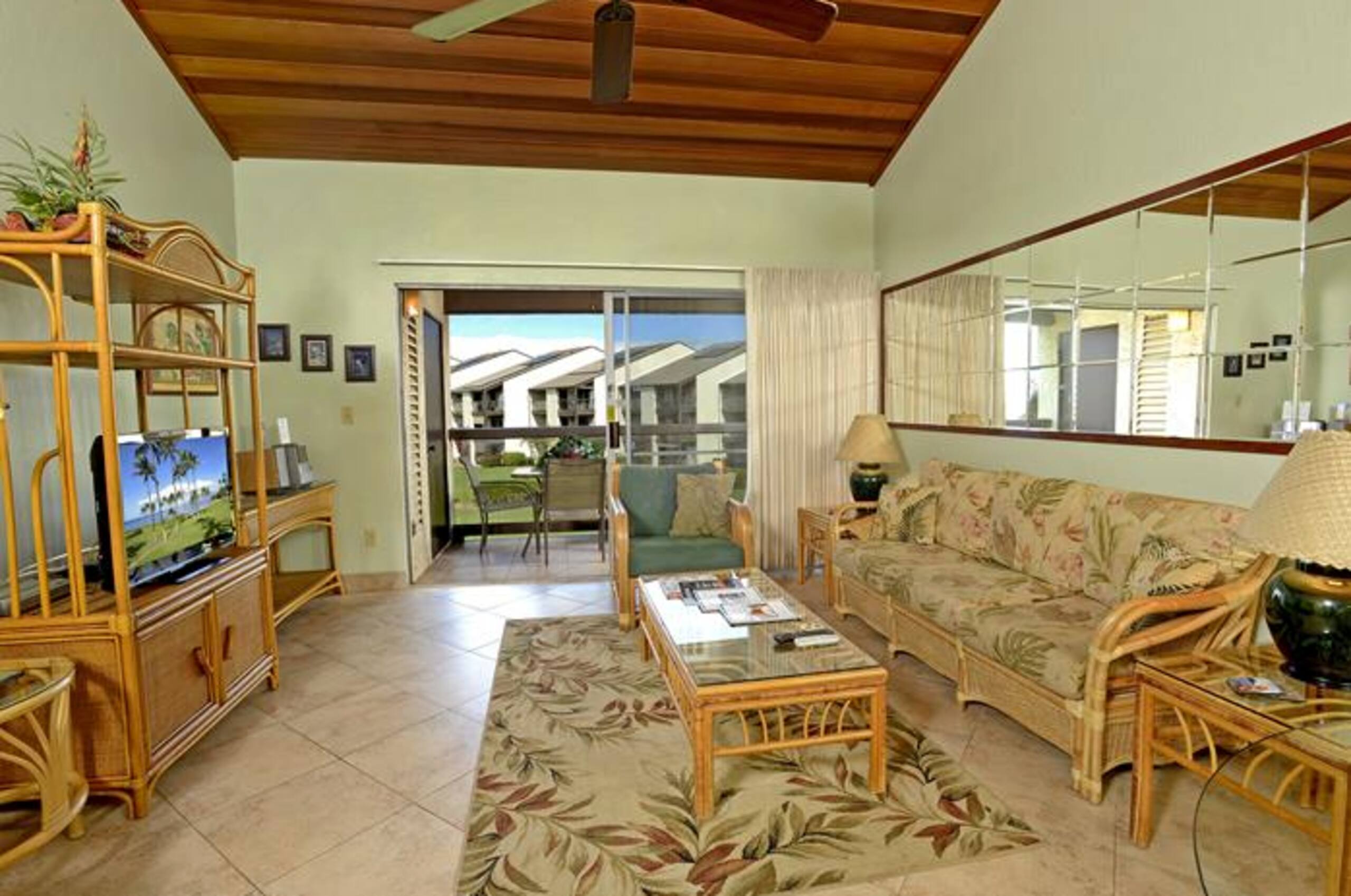 Condo in Kihei · ★4.86 · 2 bedrooms · 4 beds · No bathroom - Image 6