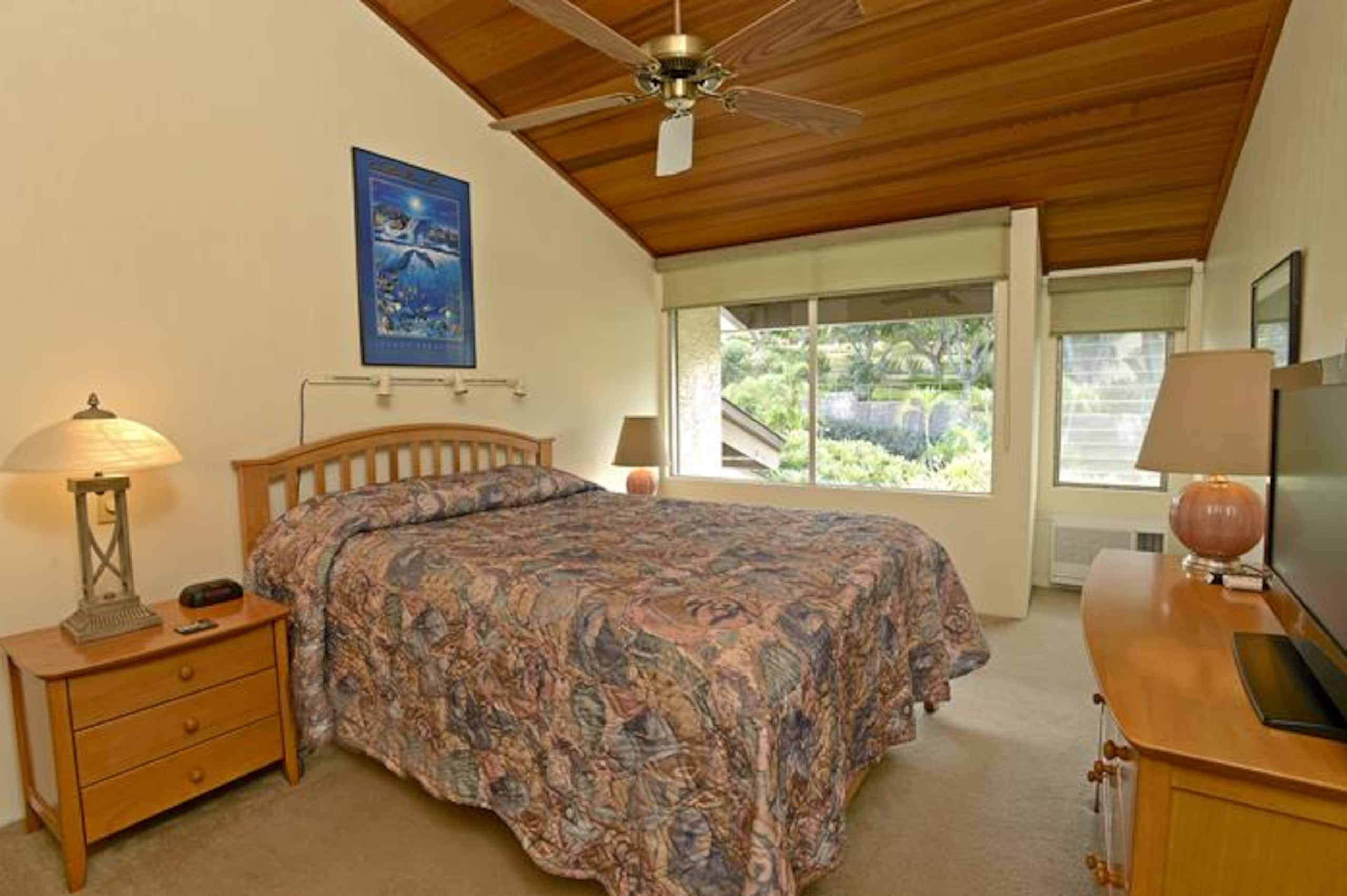 Condo in Kihei · ★4.86 · 2 bedrooms · 4 beds · No bathroom - Image 13