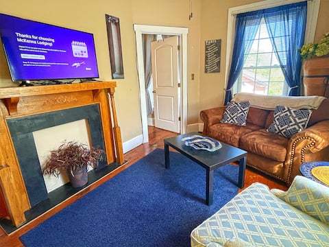 Nye's Place in Heart of Historic Roscoe Village