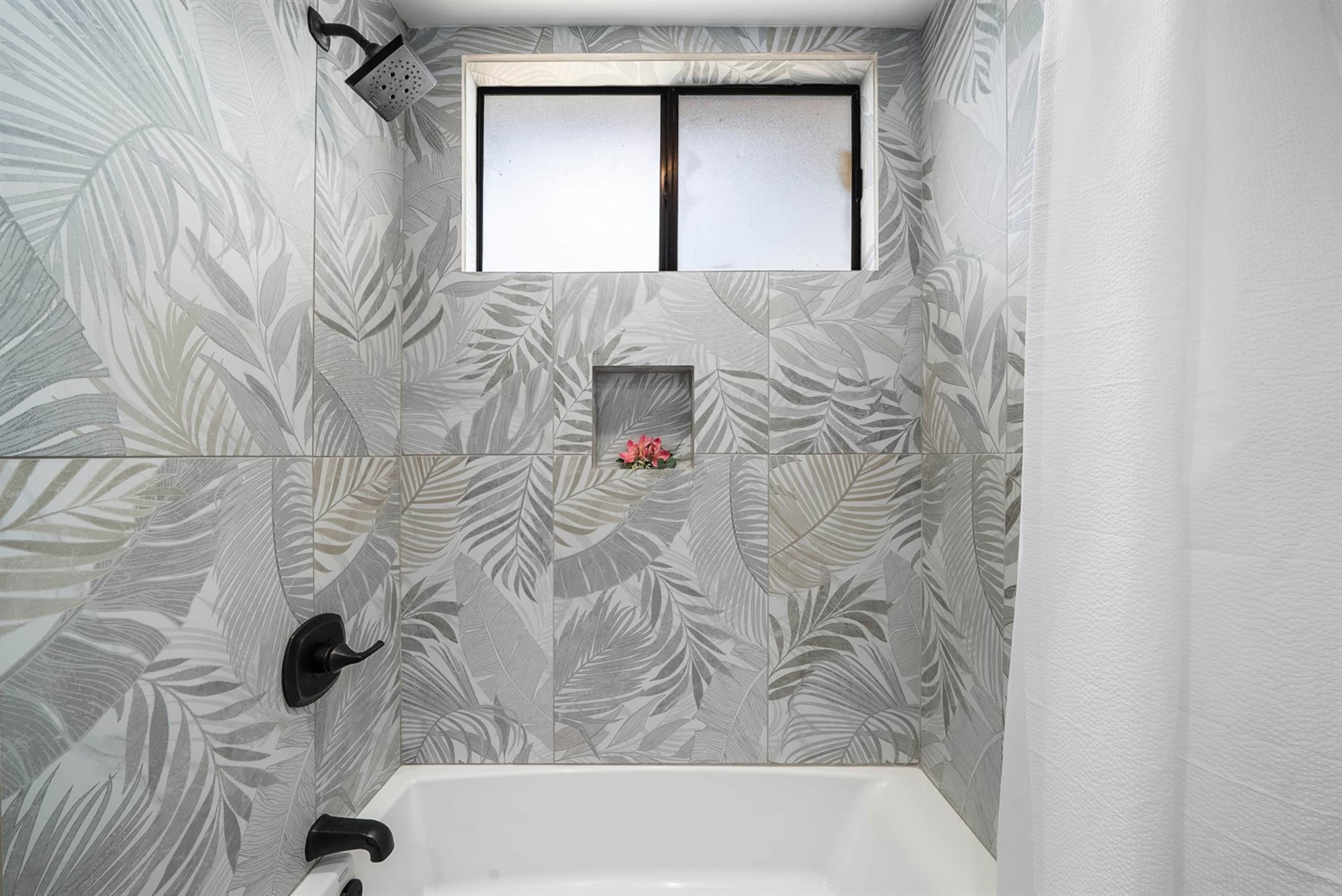 Townhouse in Lahaina · ★4.57 · 3 bedrooms · 5 beds · 2.5 private baths - Image 11