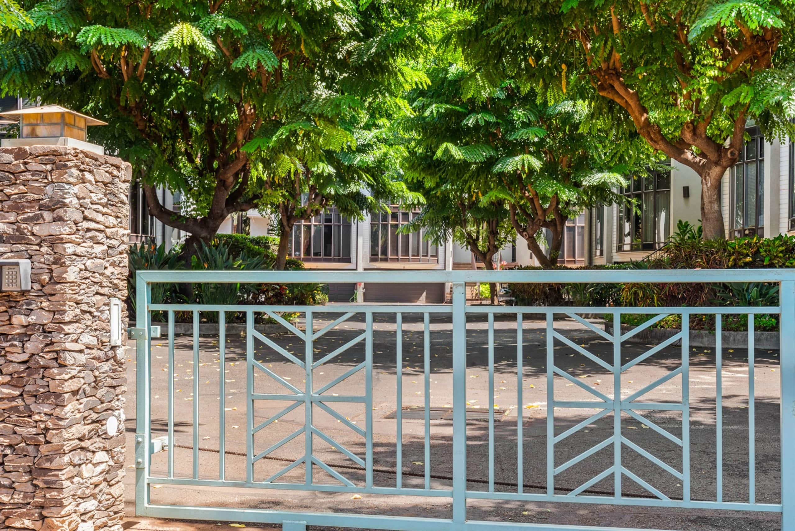 Townhouse in Lahaina · ★4.57 · 3 bedrooms · 5 beds · 2.5 private baths - Image 22