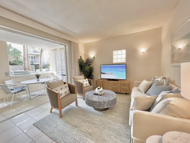 Sun, Sand & Sophistication | Hastings Street - Sunshine Coast