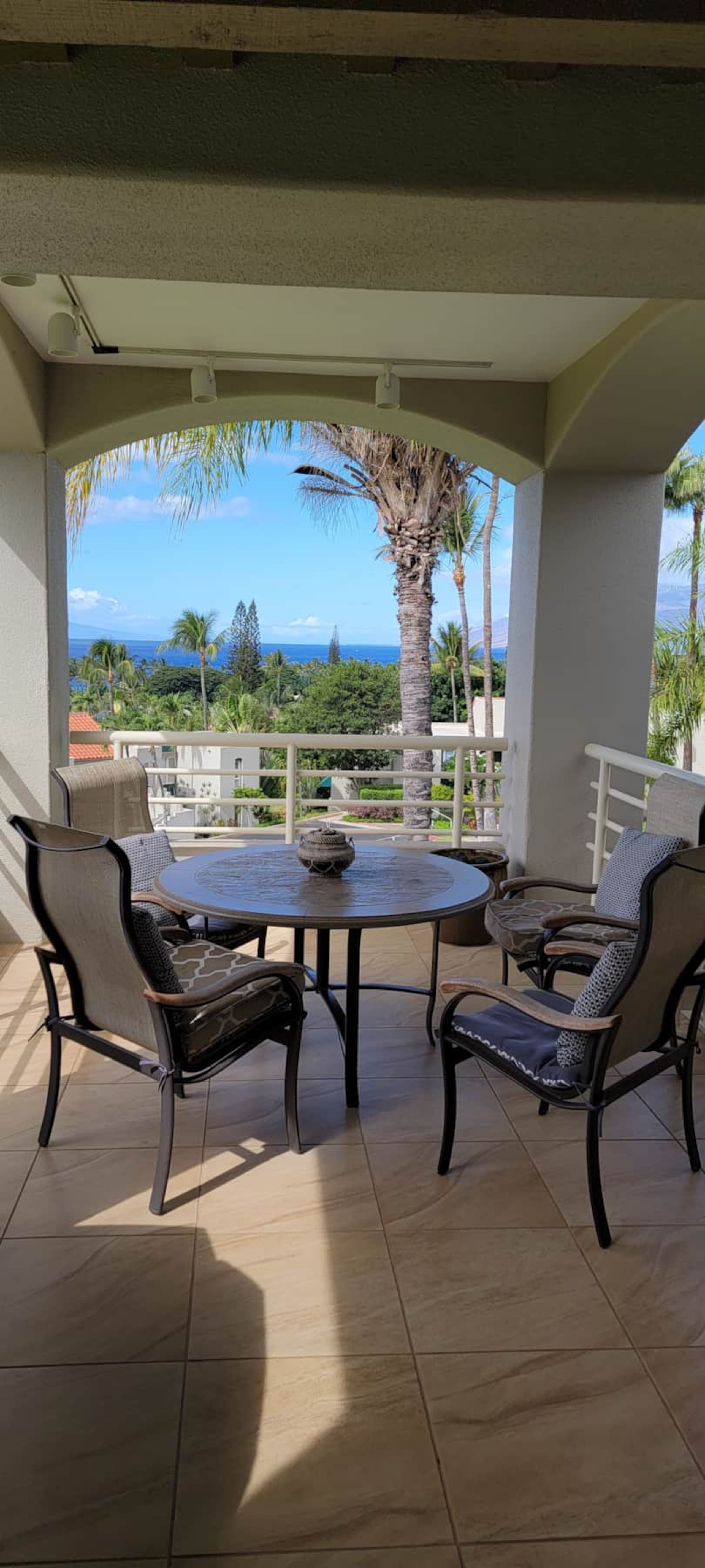 Home in Wailea · ★4.78 · 2 bedrooms · 2 beds · 2 baths - Image 30