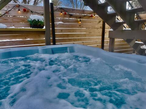 Geneva Loft |Spire/Winery-Mins Away|Hot Tub/Arcade