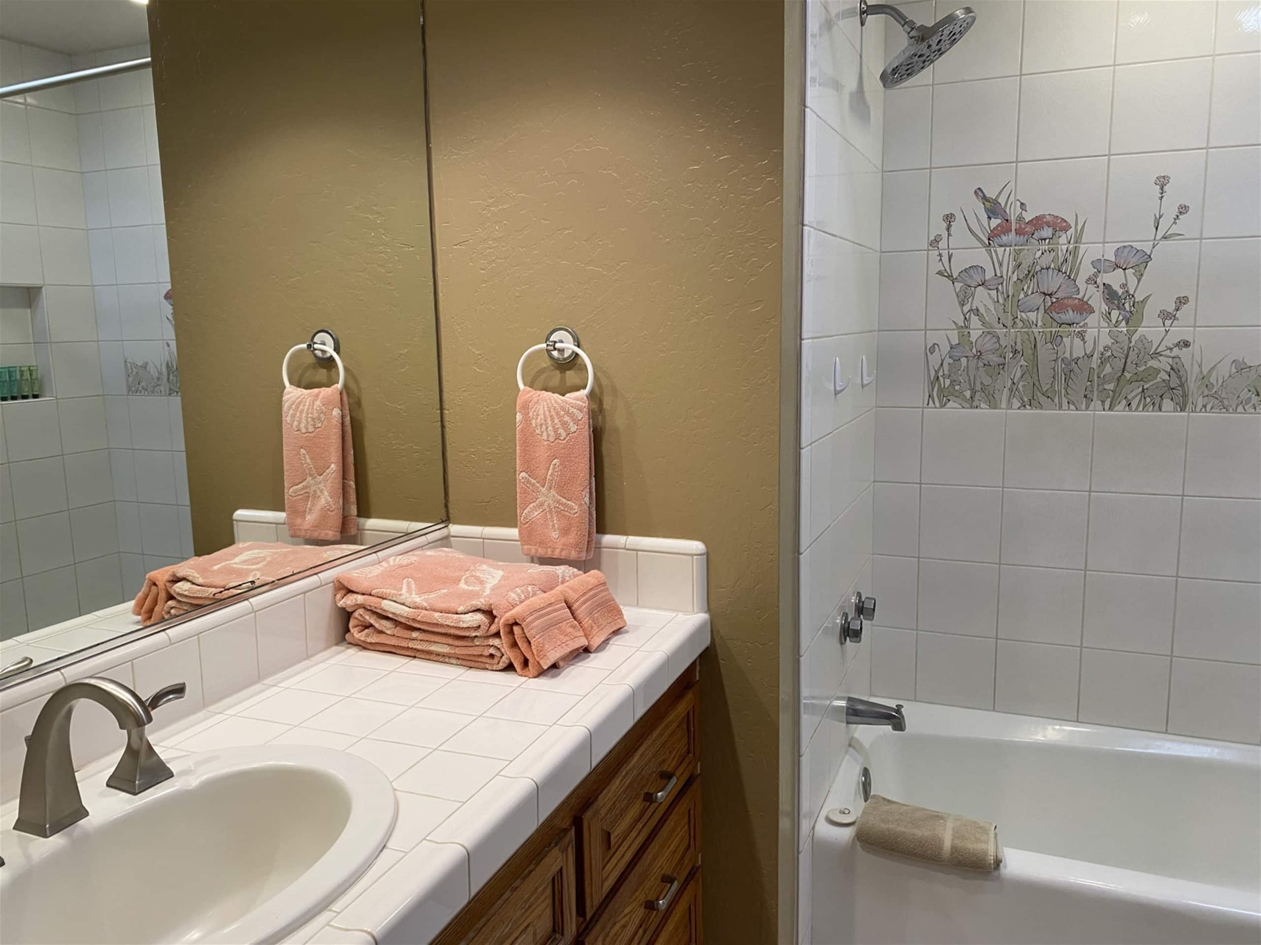 Condo in Kapaa · ★4.89 · 3 bedrooms · 4 beds · 3 shared baths - Image 10