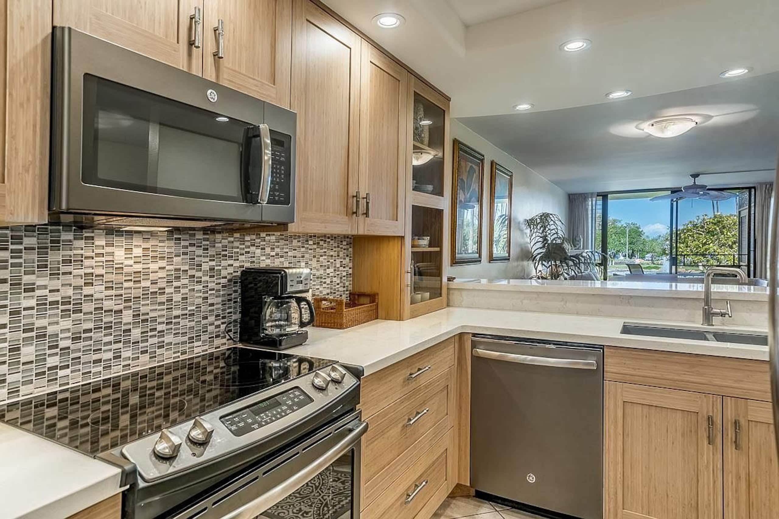 Home in Kihei · ★5.0 · 2 bedrooms · 2 beds · 2 baths - Image 2