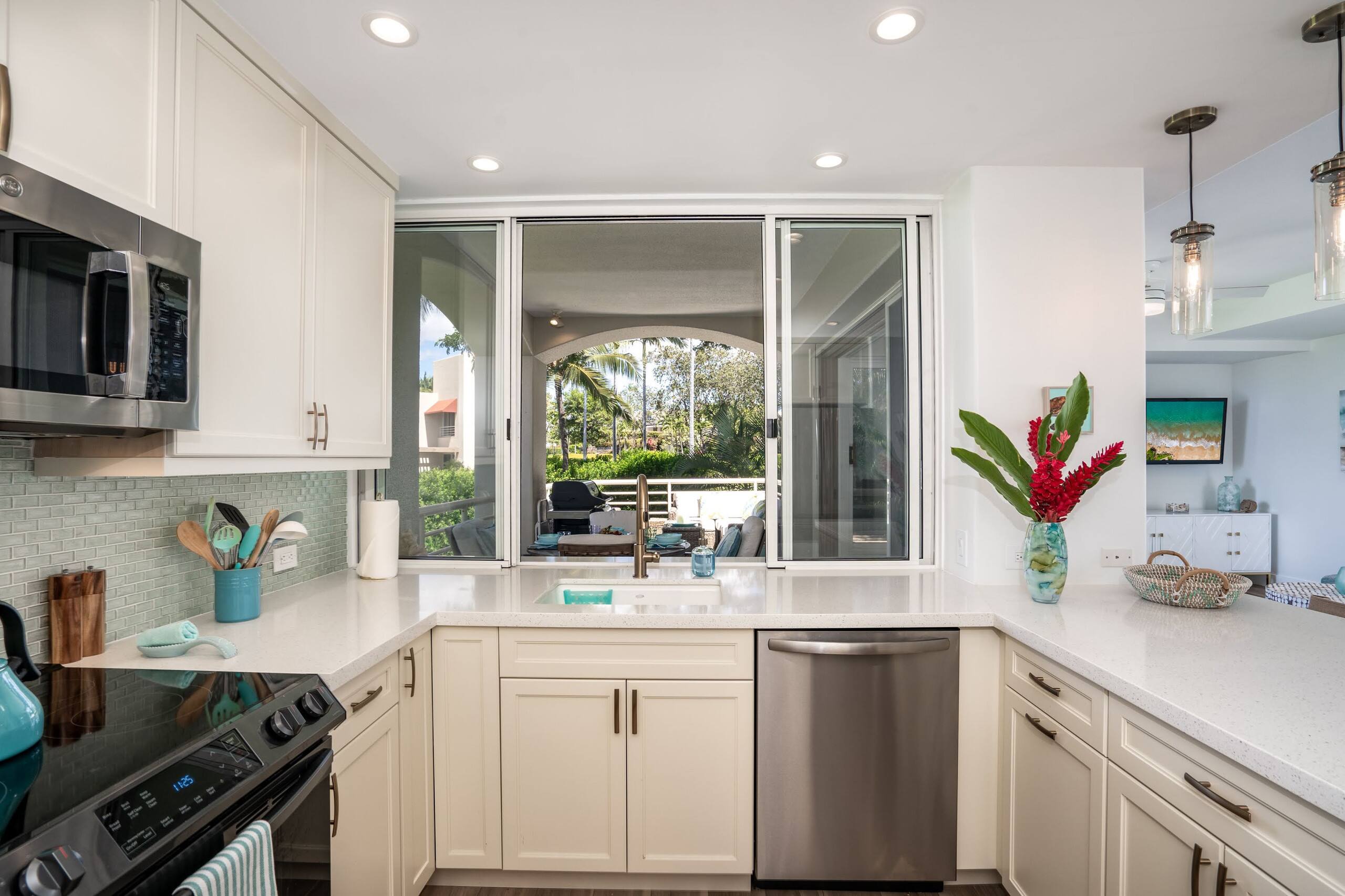 Condo in Kihei · ★4.94 · 2 bedrooms · 3 beds · 2 baths - Image 10