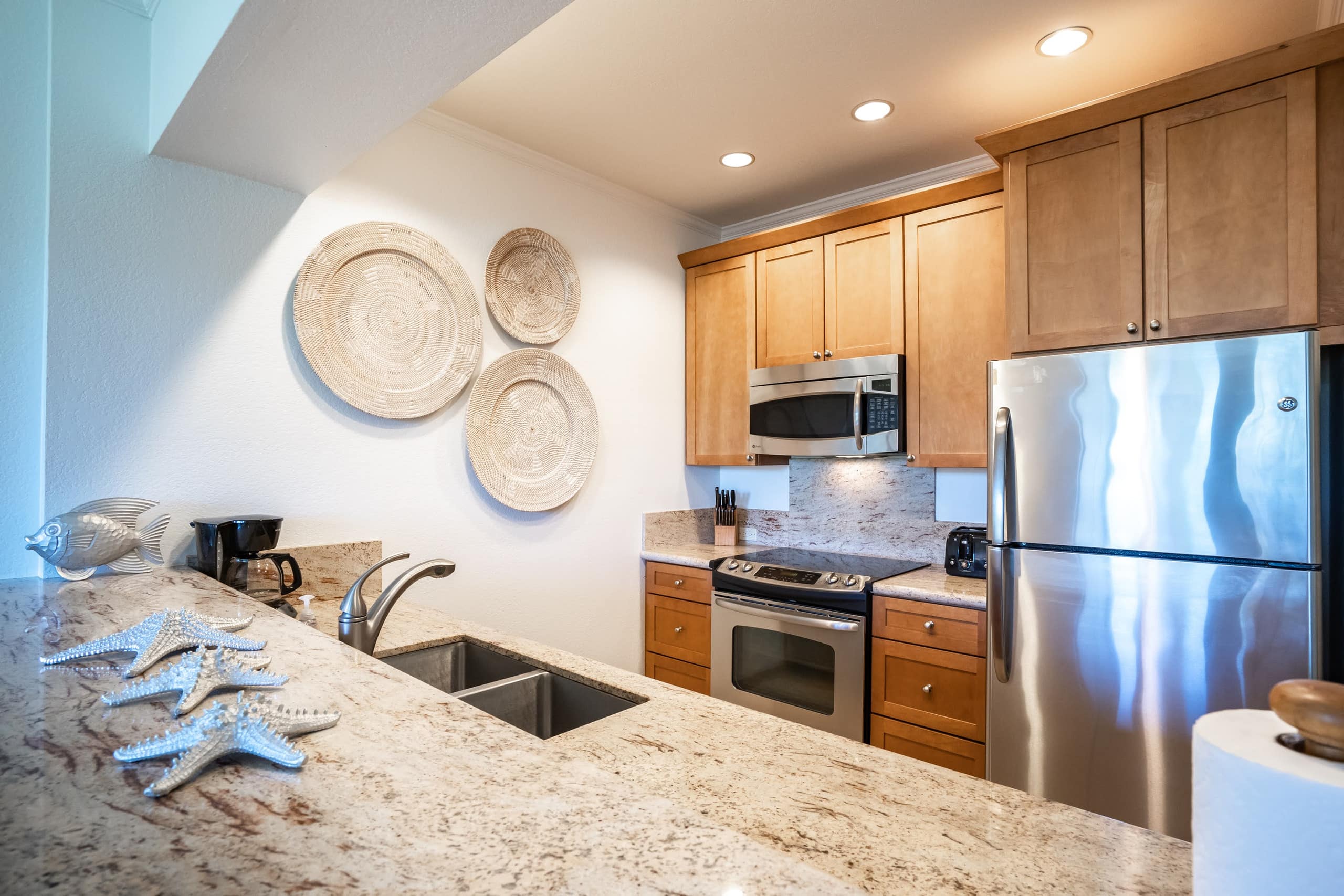 Condo in Wailea · ★5.0 · 1 bedroom · 2 beds · 2 private baths - Image 9