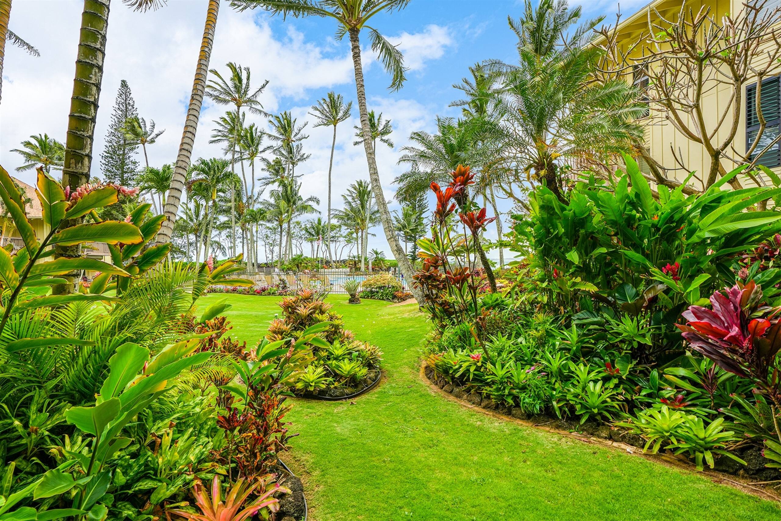 Condo in Kapaa · ★4.8 · 1 bedroom · 2 beds · 1.5 baths - Image 25