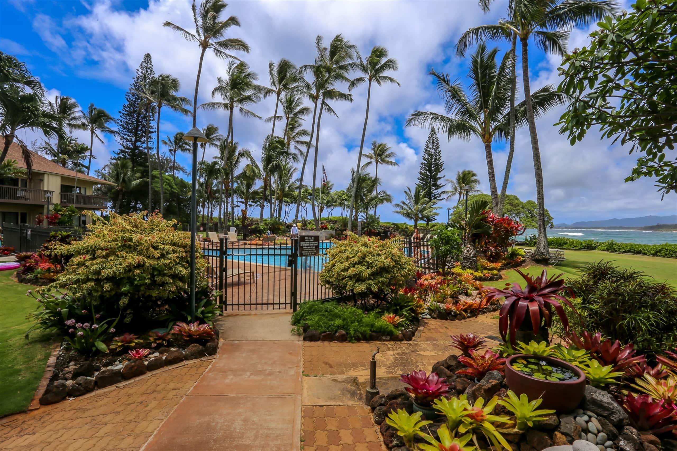 Condo in Kapaa · ★4.8 · 1 bedroom · 2 beds · 1.5 baths - Image 32