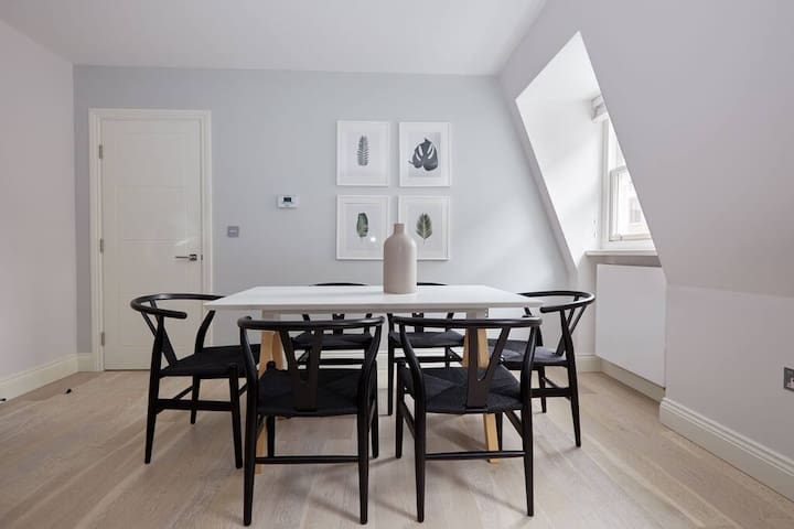 City-Living.London managed Airbnb listing 1