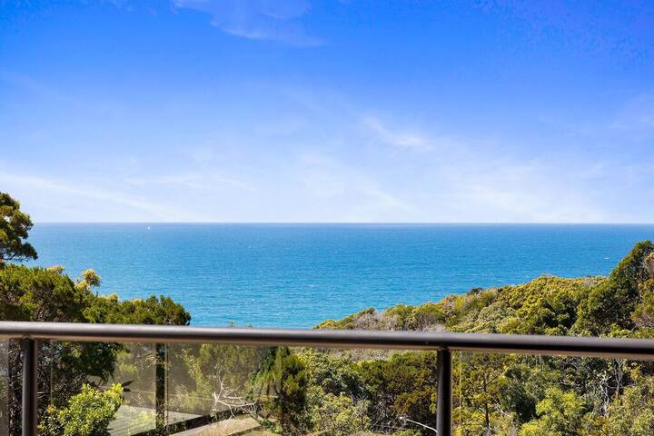 Spacious, Ocean Views, Pool gallery image 2