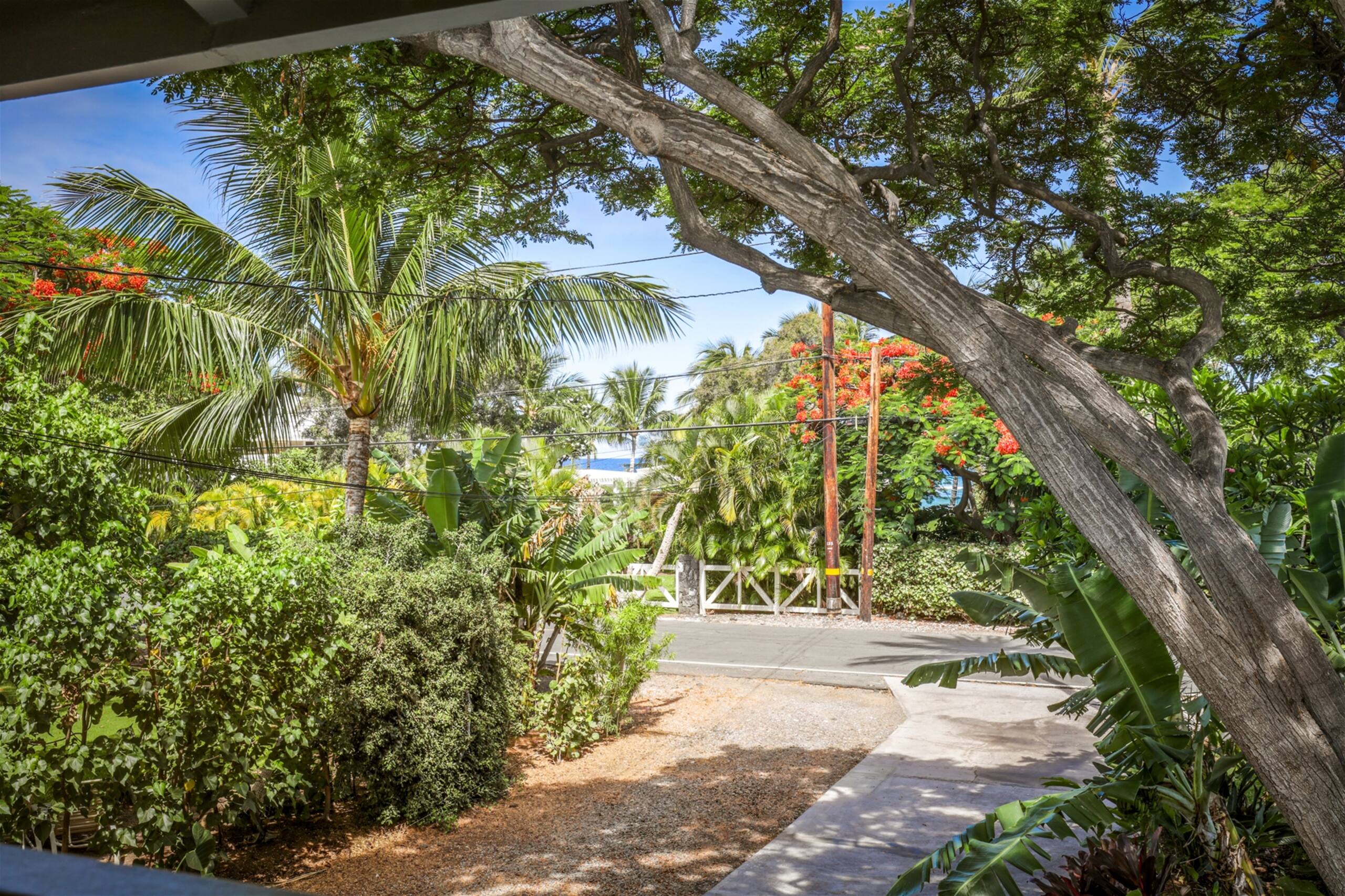 Home in Waimea · ★4.97 · 4 bedrooms · 5 beds · 3 baths - Image 17