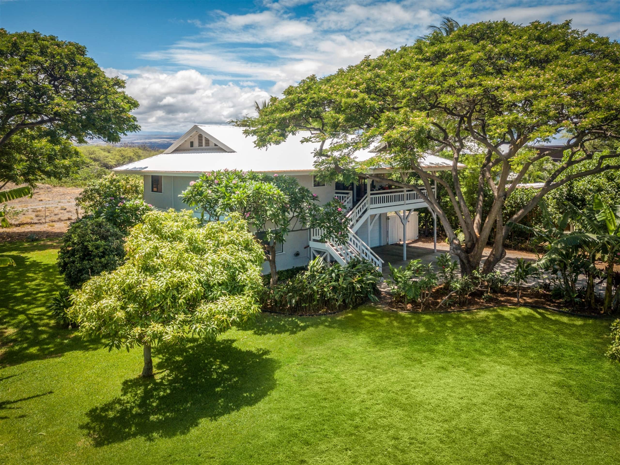 Home in Waimea · ★4.97 · 4 bedrooms · 5 beds · 3 baths - Image 4
