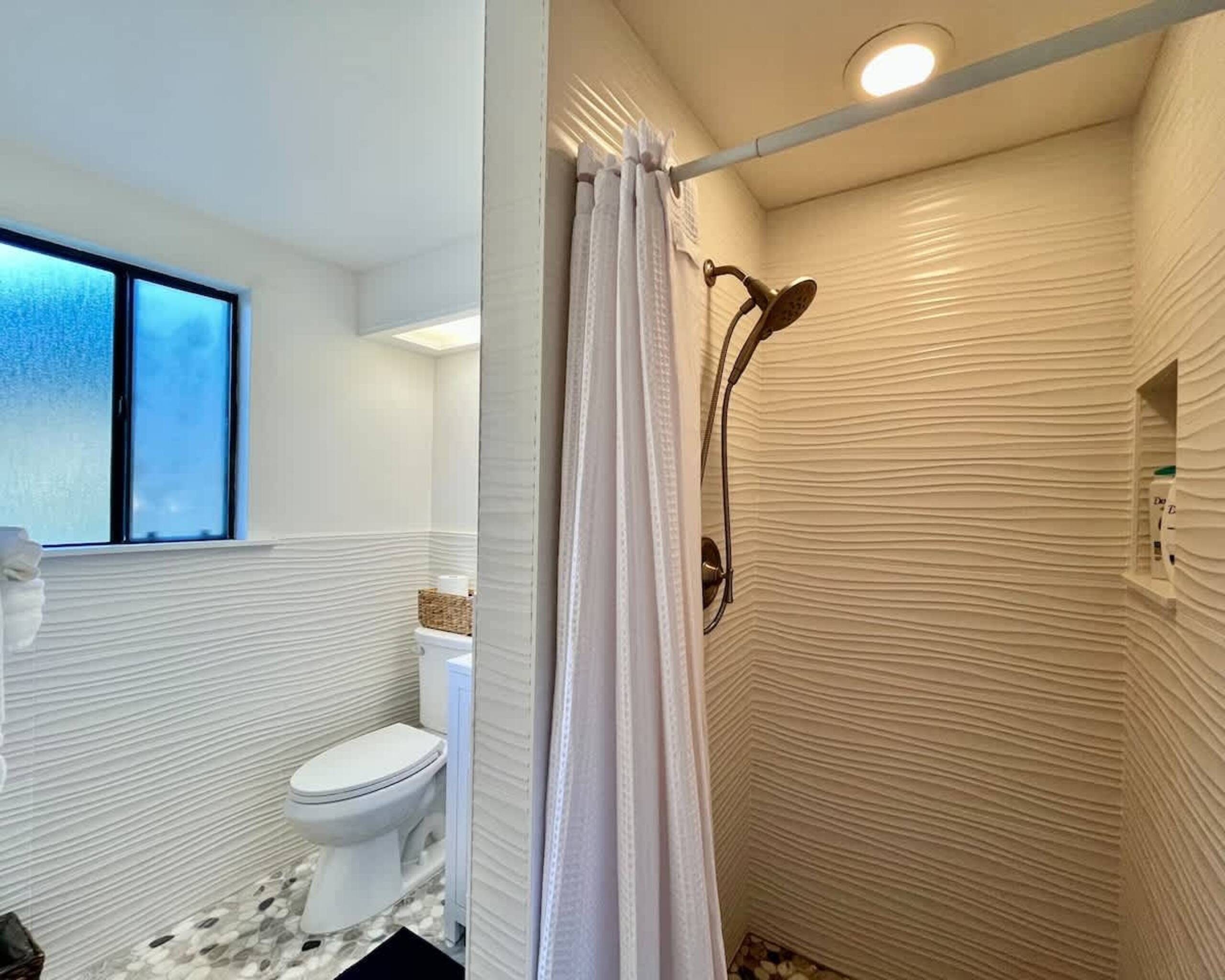 Home in Waimea · ★4.97 · 4 bedrooms · 5 beds · 3 baths - Image 42
