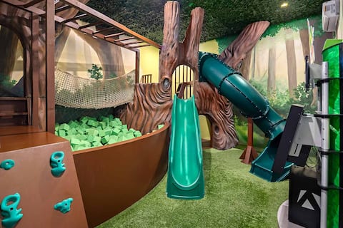Fab Home w Indoor Treehouse, Bowling, Theater, Gym