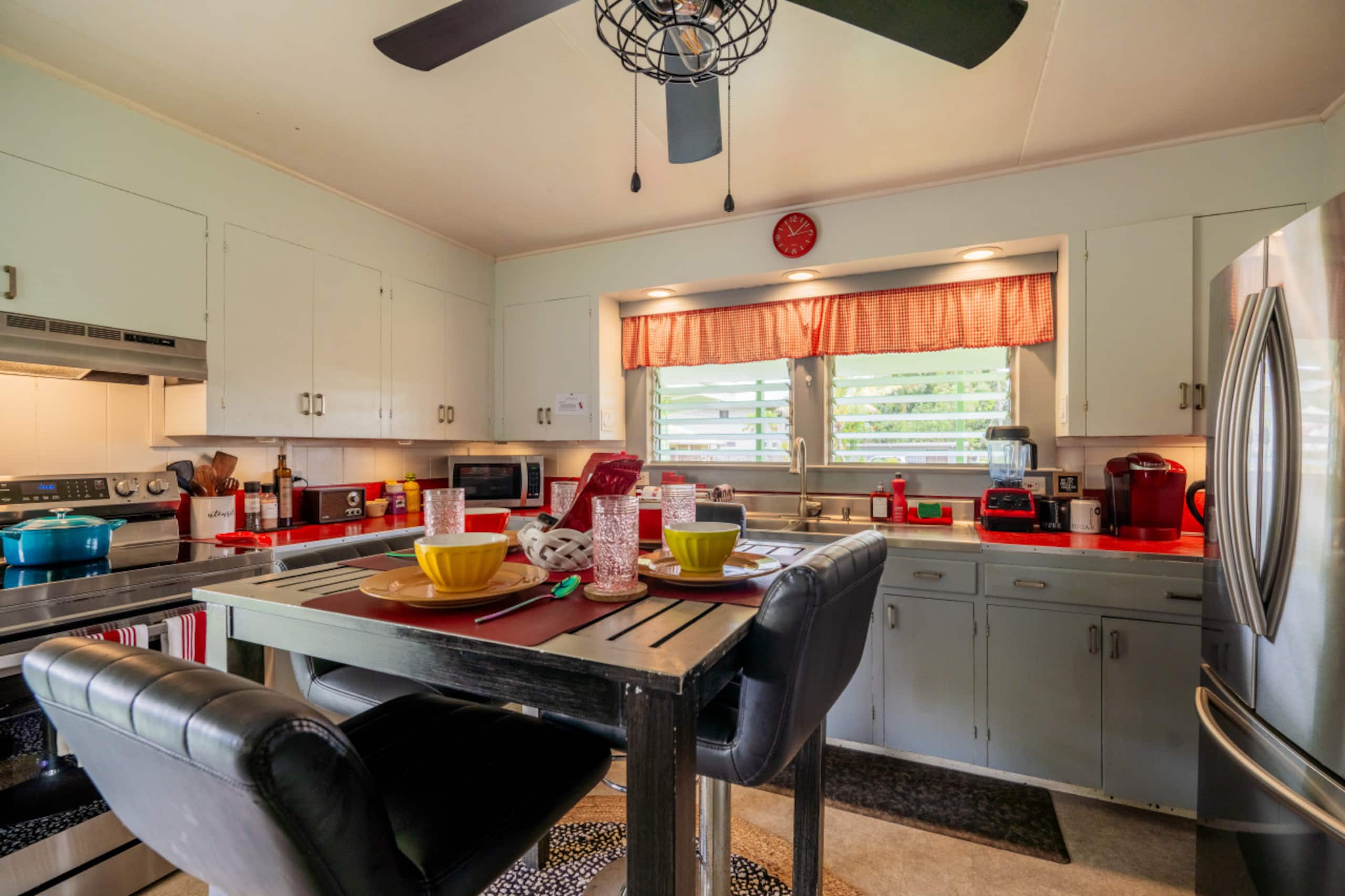 Home in Hilo · ★4.82 · 3 bedrooms · 3 beds · 1 bath - Image 10