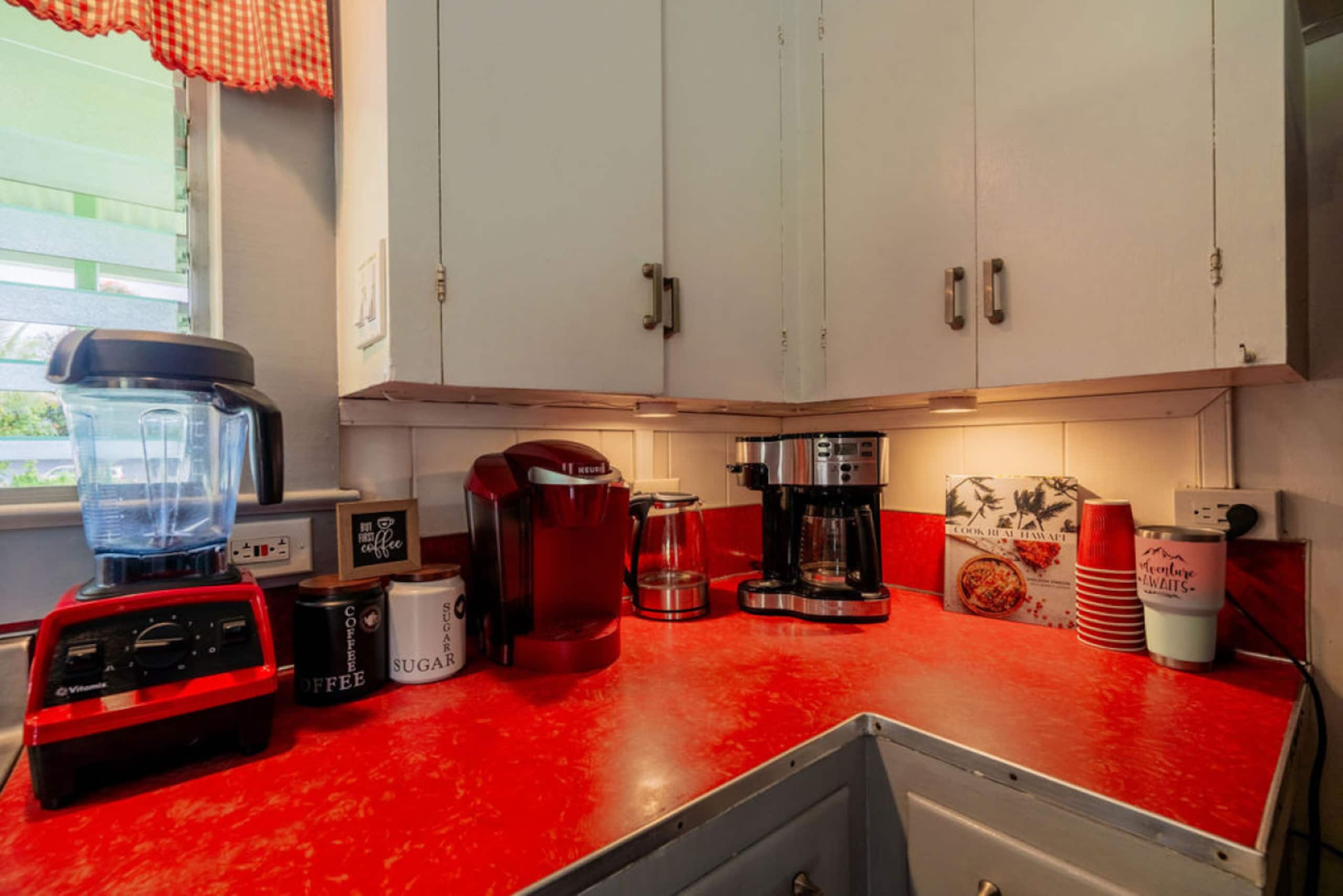 Home in Hilo · ★4.82 · 3 bedrooms · 3 beds · 1 bath - Image 17