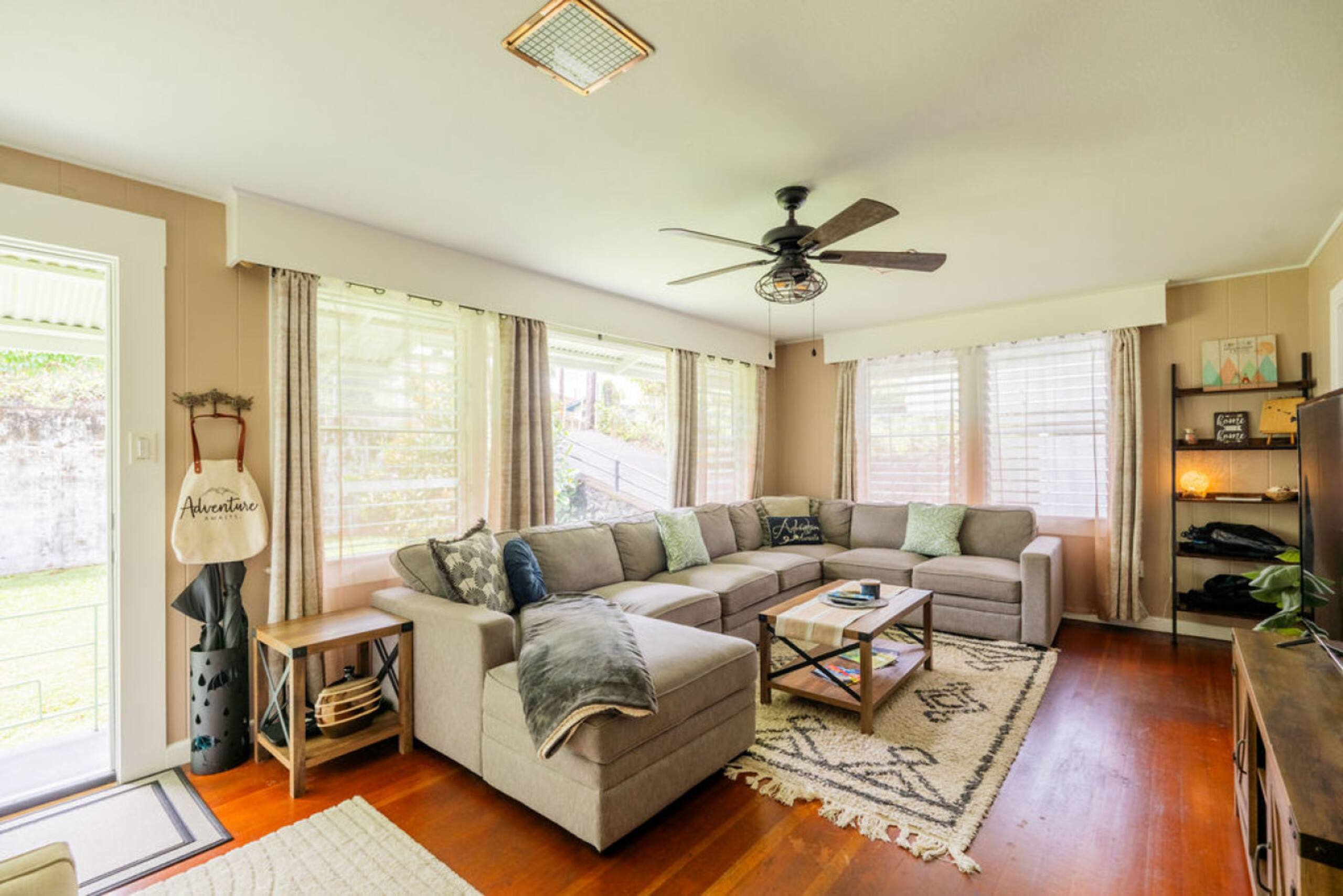 Home in Hilo · ★4.82 · 3 bedrooms · 3 beds · 1 bath - Image 2