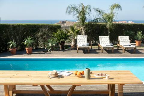 Casa Cachalote - Surf villa with oceanview in Arrifana