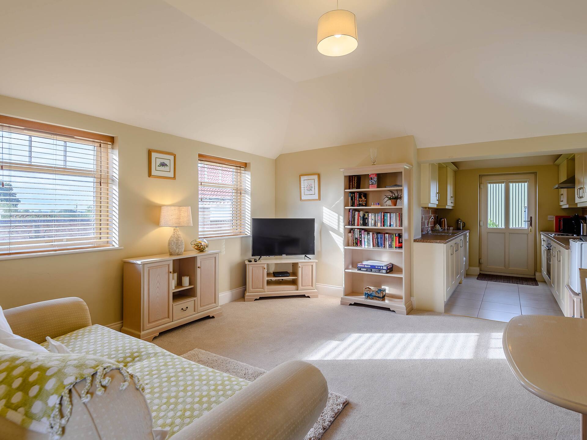 The Parlour - Uk36122