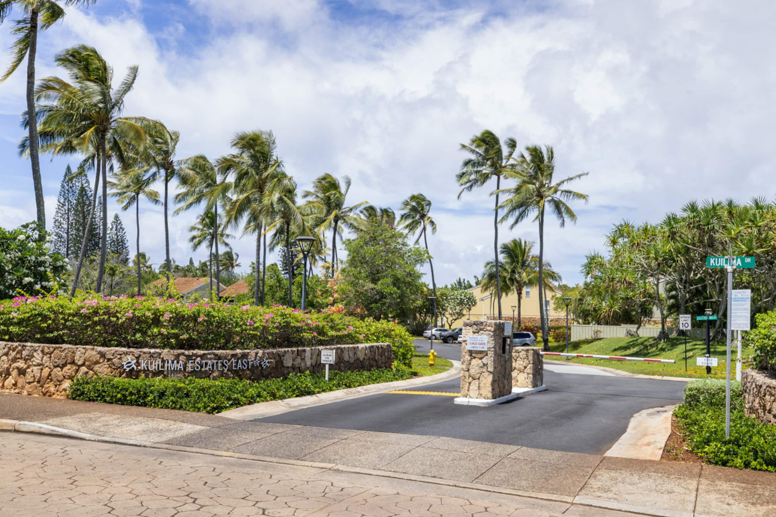 Home in Kahuku · ★4.71 · 2 bedrooms · 2 beds · 2 private baths - Image 39