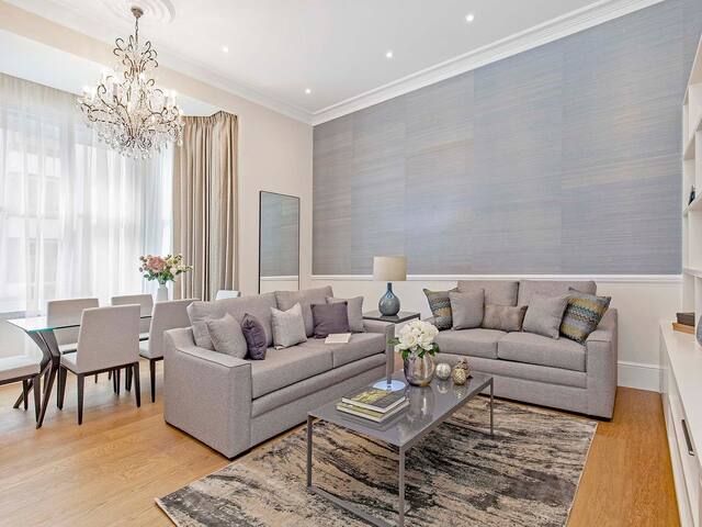 Knightsbridge Two Bedroom Apartment with Balcony gallery image 4