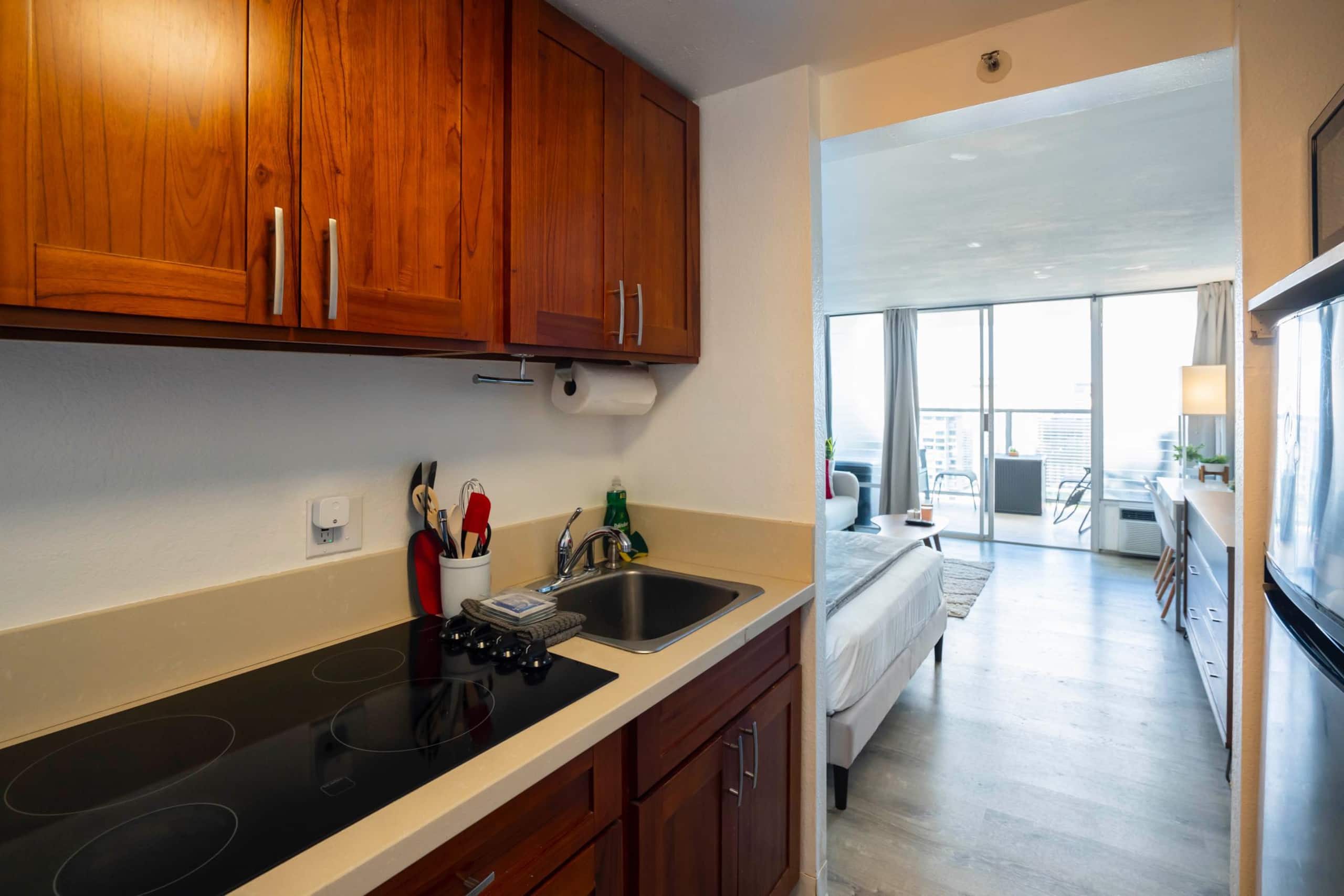 Condo in Honolulu · ★4.25 · 1 bedroom · 2 beds · 1 bath - Image 37