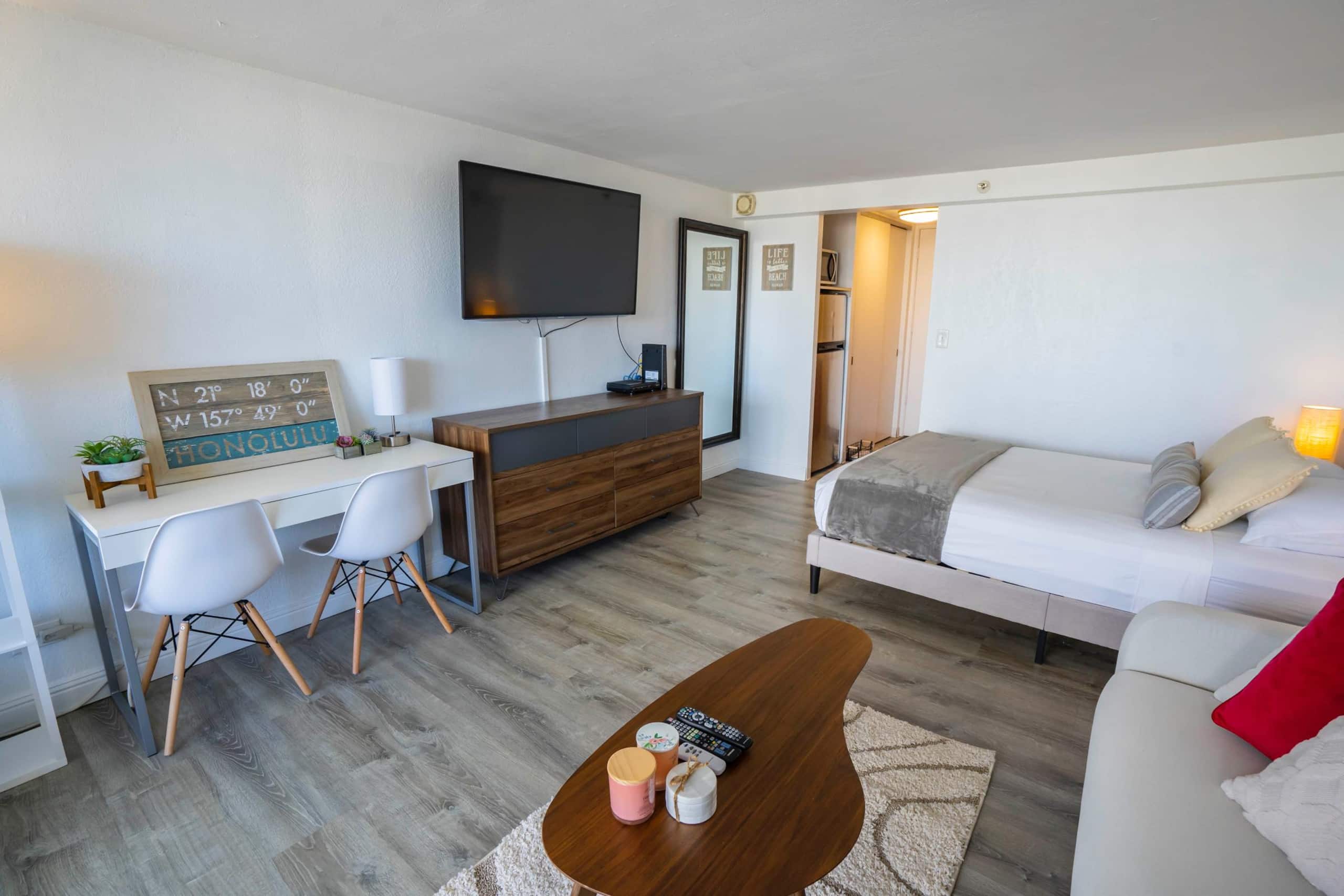 Condo in Honolulu · ★4.25 · 1 bedroom · 2 beds · 1 bath - Image 23
