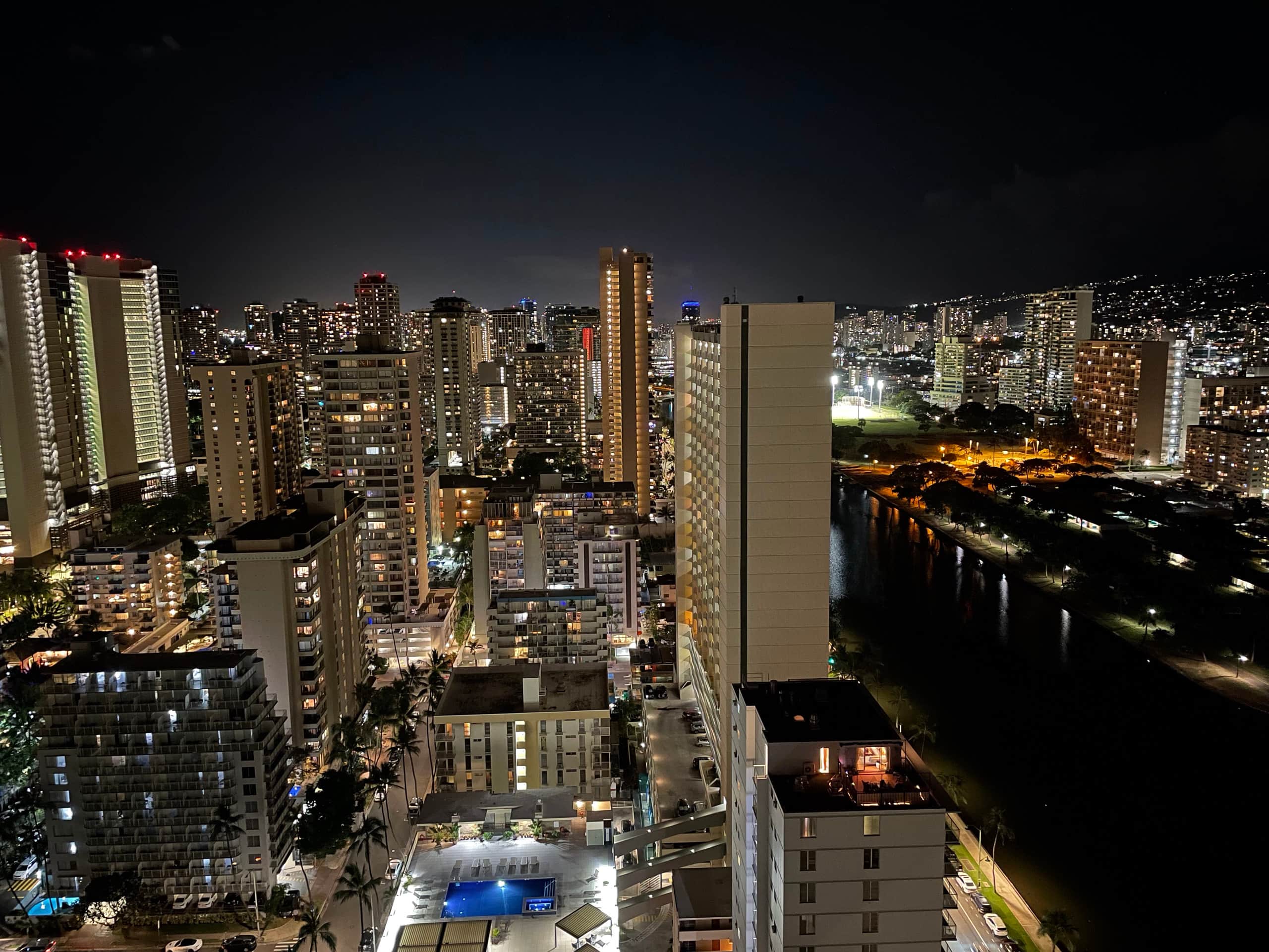 Condo in Honolulu · ★4.25 · 1 bedroom · 2 beds · 1 bath - Image 48