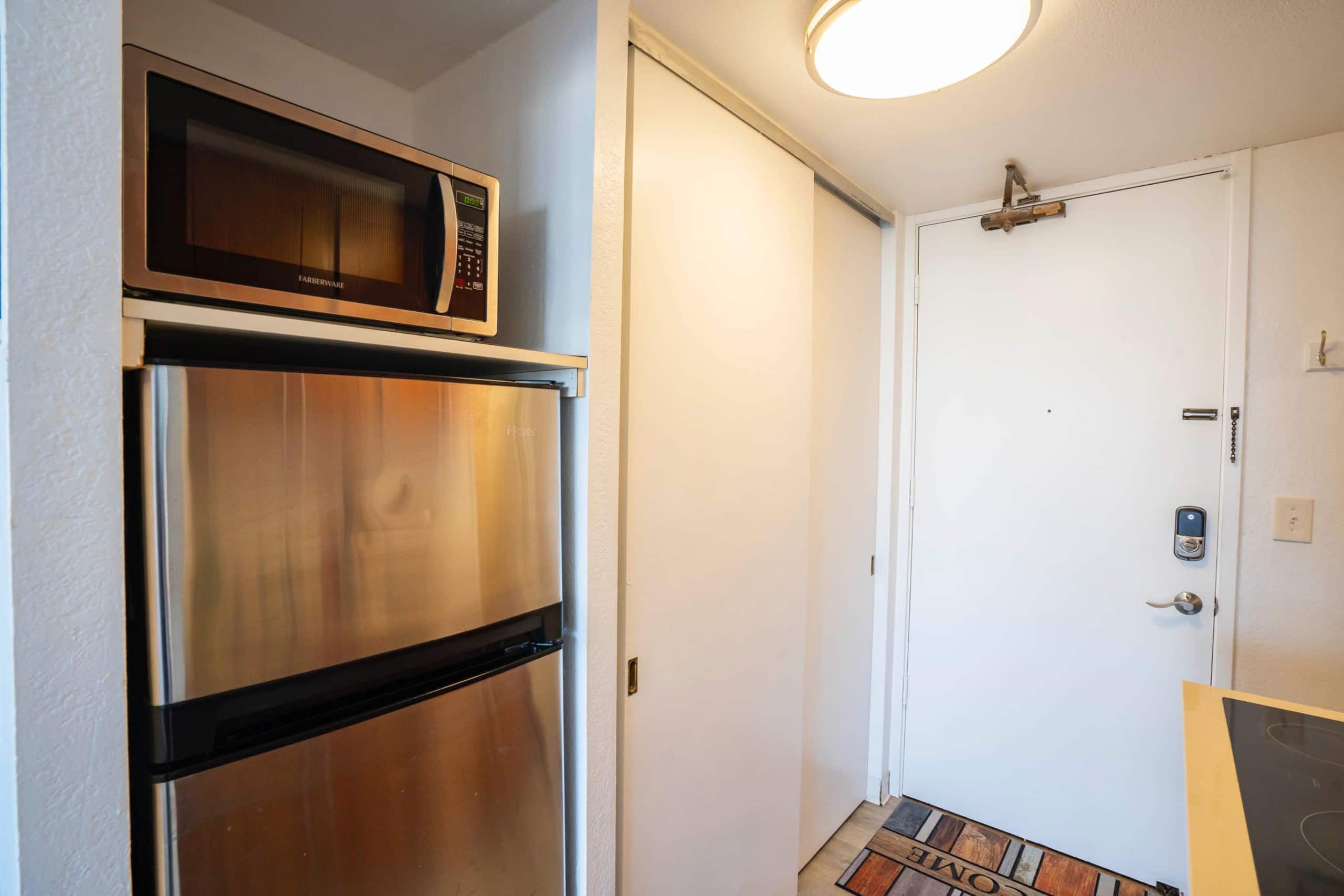 Condo in Honolulu · ★4.25 · 1 bedroom · 2 beds · 1 bath - Image 38