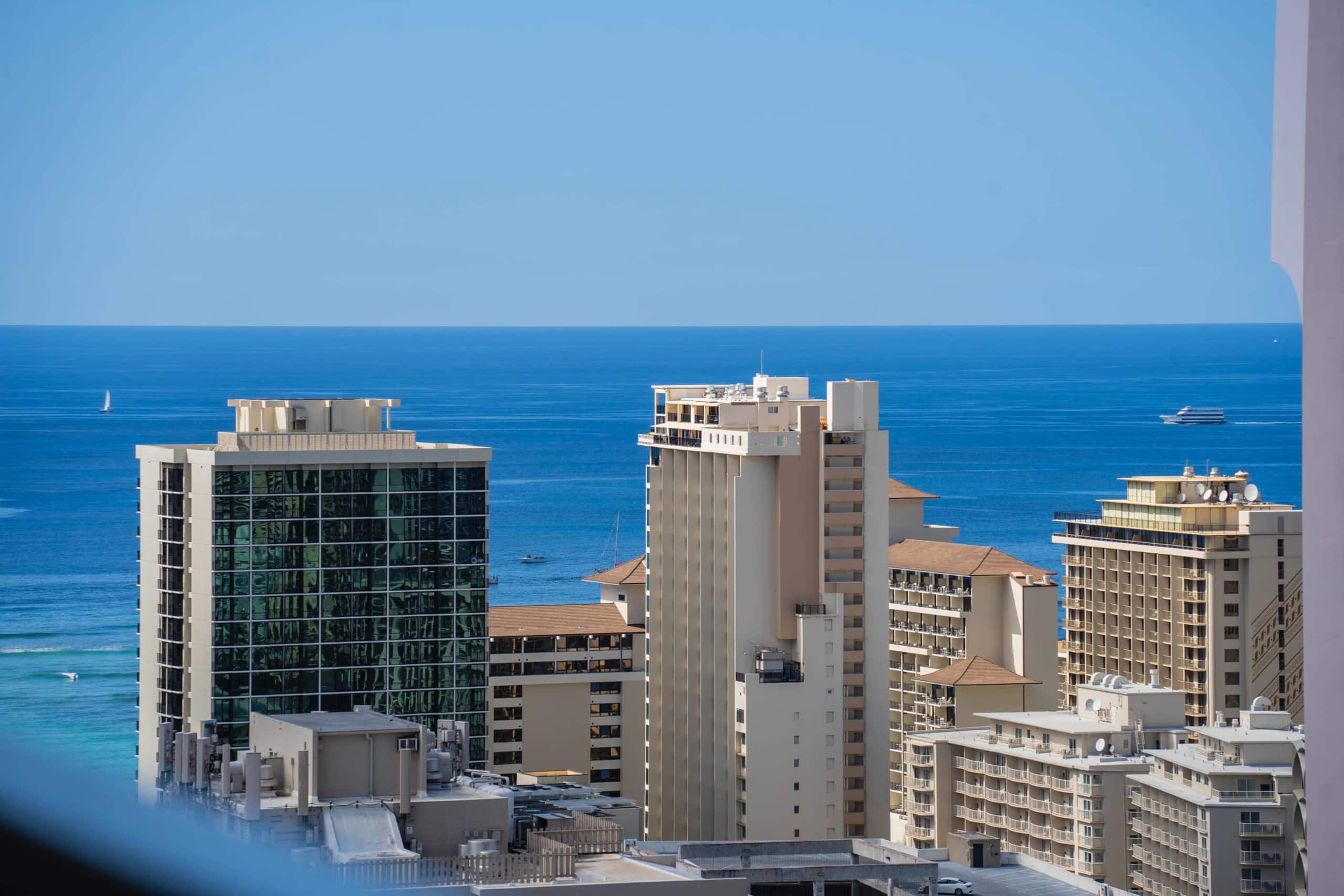 Condo in Honolulu · ★4.25 · 1 bedroom · 2 beds · 1 bath - Image 44