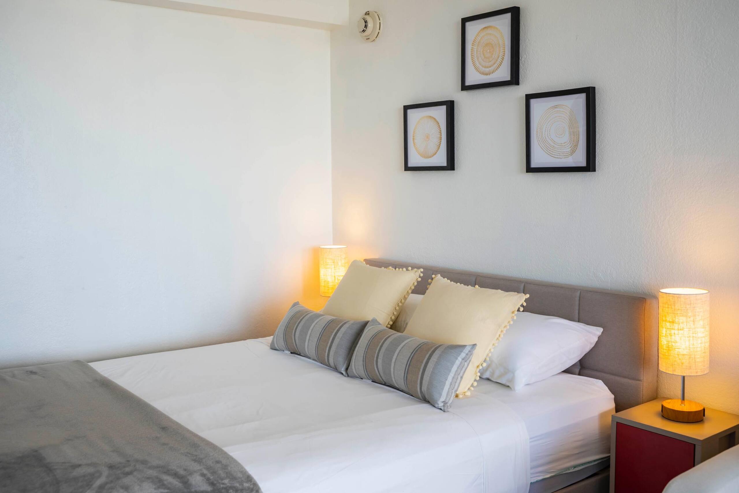 Condo in Honolulu · ★4.25 · 1 bedroom · 2 beds · 1 bath - Image 31