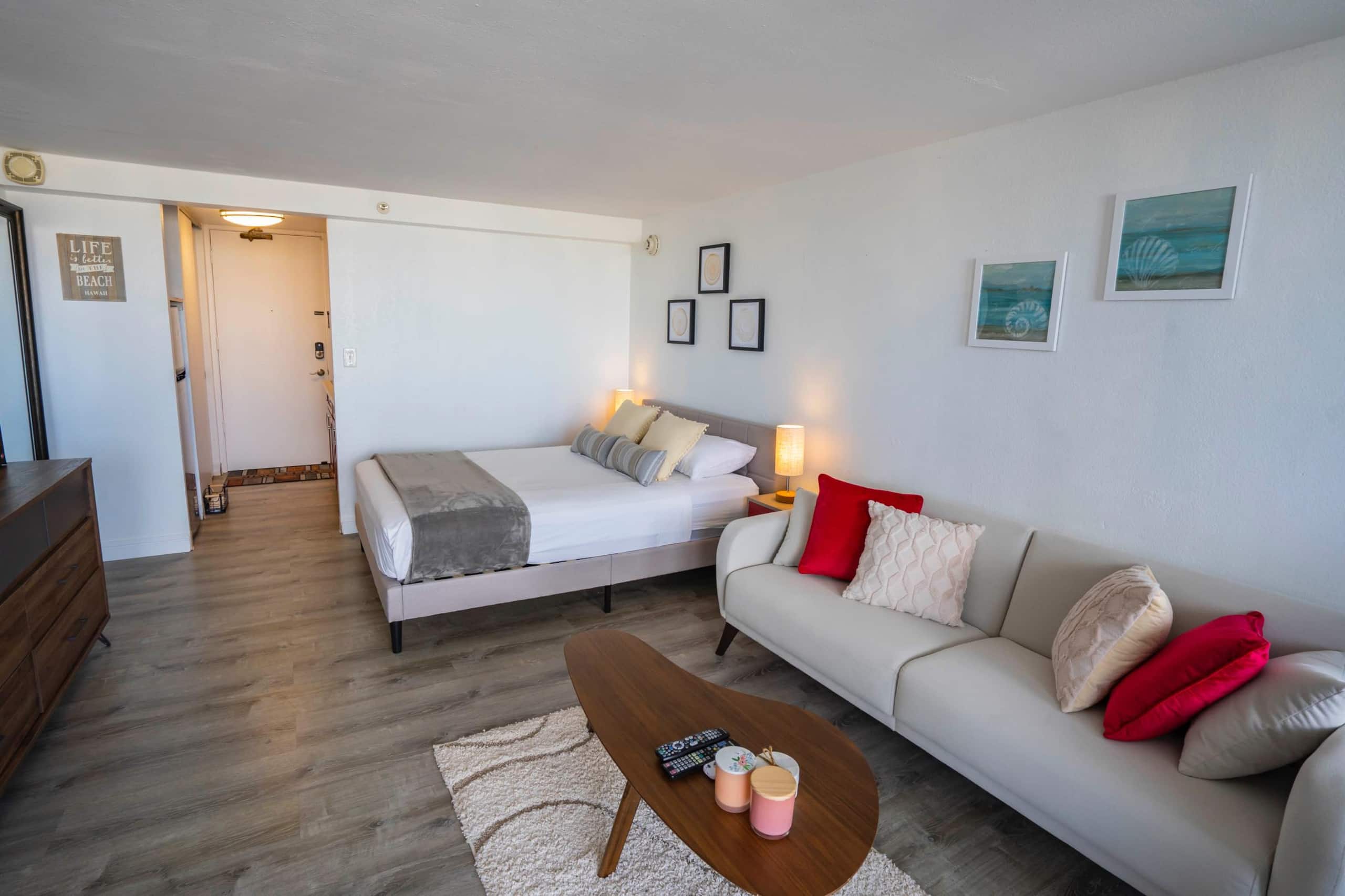 Condo in Honolulu · ★4.25 · 1 bedroom · 2 beds · 1 bath - Image 26