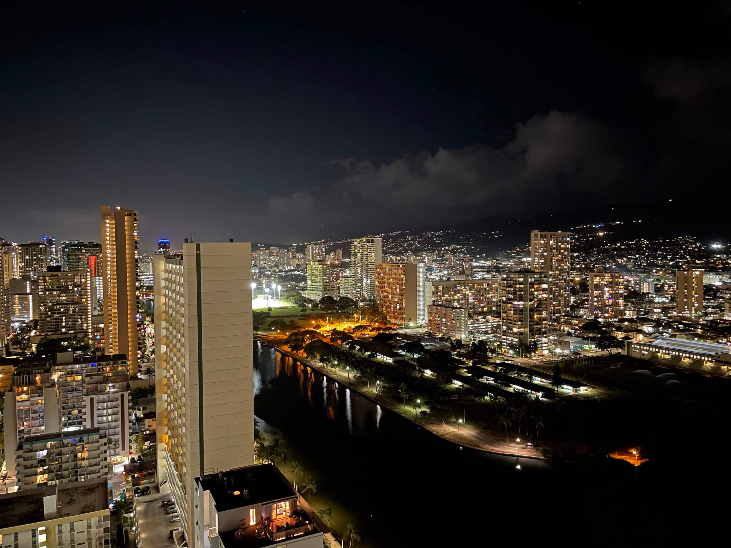 Condo in Honolulu · ★4.25 · 1 bedroom · 2 beds · 1 bath - Image 46