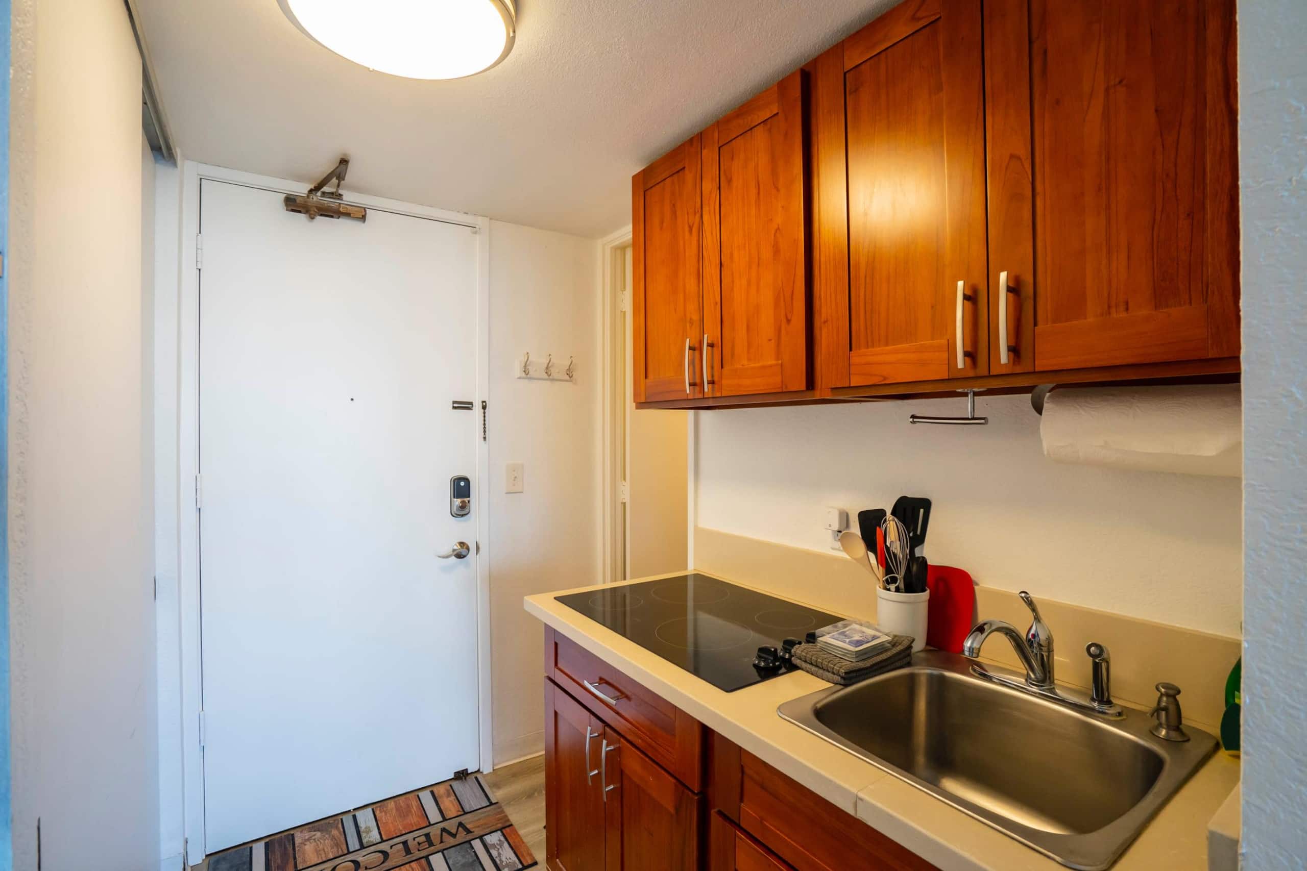 Condo in Honolulu · ★4.25 · 1 bedroom · 2 beds · 1 bath - Image 39