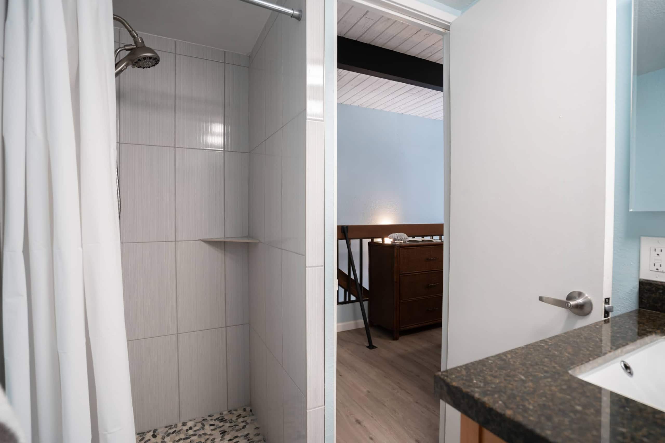 Condo in Kihei · ★5.0 · 2 bedrooms · 3 beds · 2 private baths - Image 30