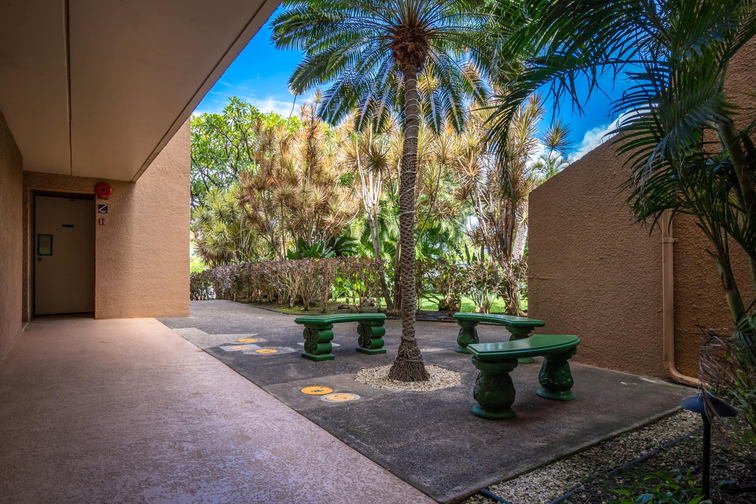 Condo in Kihei · ★5.0 · 2 bedrooms · 3 beds · 2 private baths - Image 37