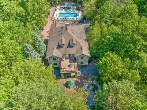 Majestic Cabin near all attractions Private Pool-H