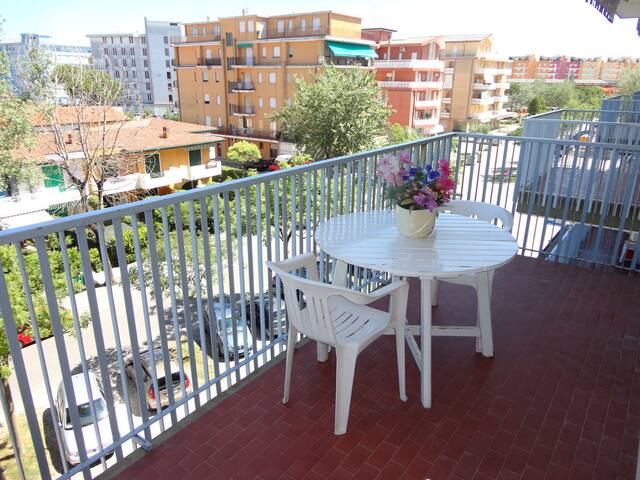 Beahost Rentals managed Airbnb listing 3
