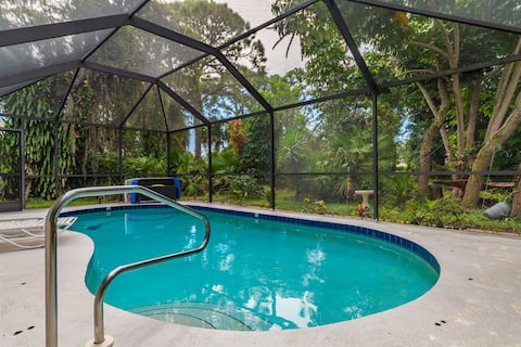 Secluded 3R Pool Home Retreat Near Sarasota