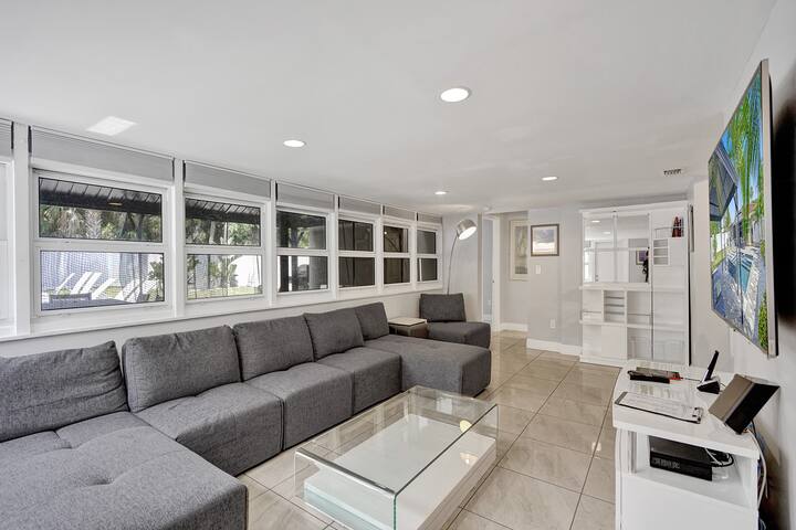 Ocean Breeze Villa gallery image 3