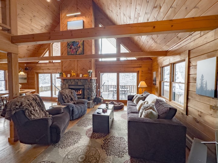 Blue Spruce Chalet — Hot Tub, Pet Friendly - Windham, NY