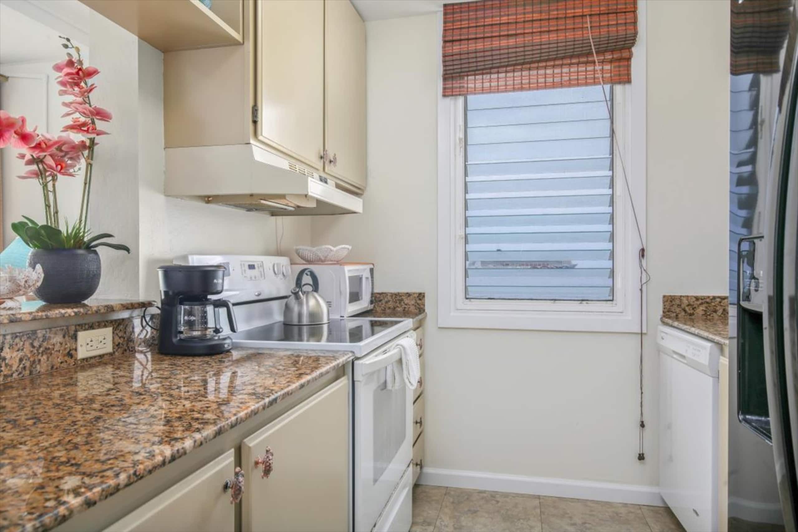 Condo in Kailua-Kona · ★4.5 · 1 bedroom · 1 bed · 1 bath - Image 9