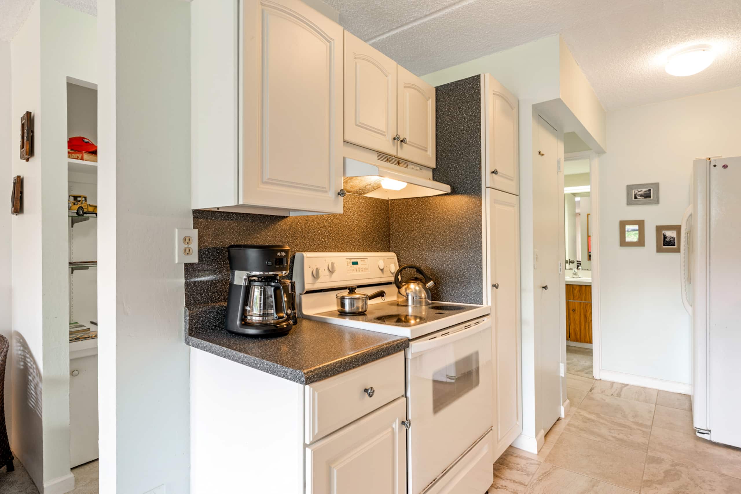 Condo in Kailua-Kona · ★4.6 · 1 bedroom · 2 beds · 2 private baths - Image 10