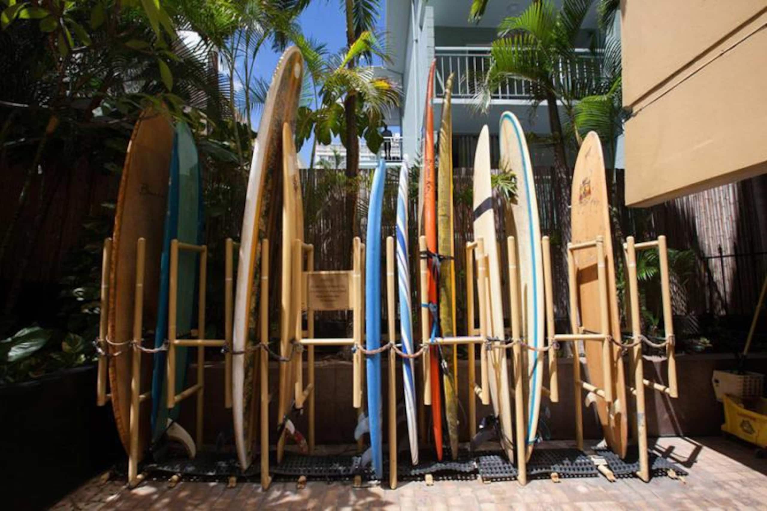 Condo in Honolulu · ★4.5 · 1 bedroom · 3 beds · 1 shared bath - Image 21